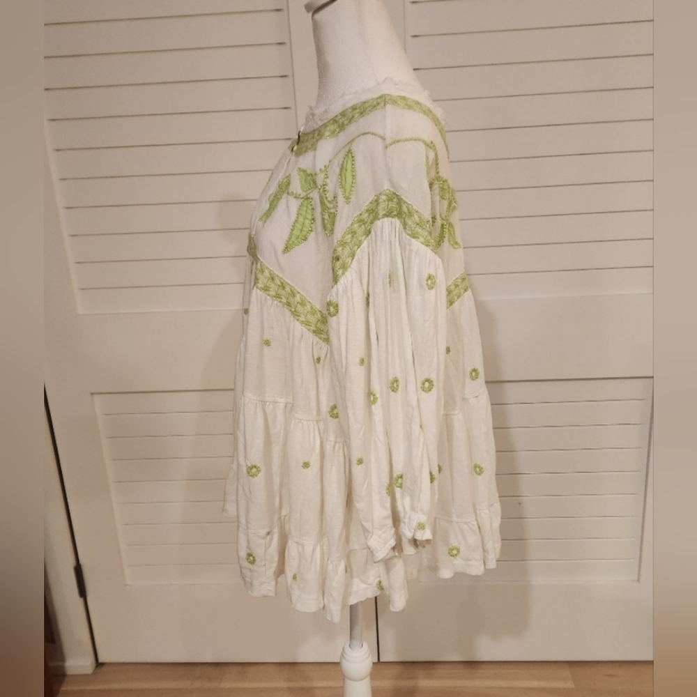 Free People Edie Embroidered Top White and Green Combo Size Large New With Tags - Picture 5 of 12